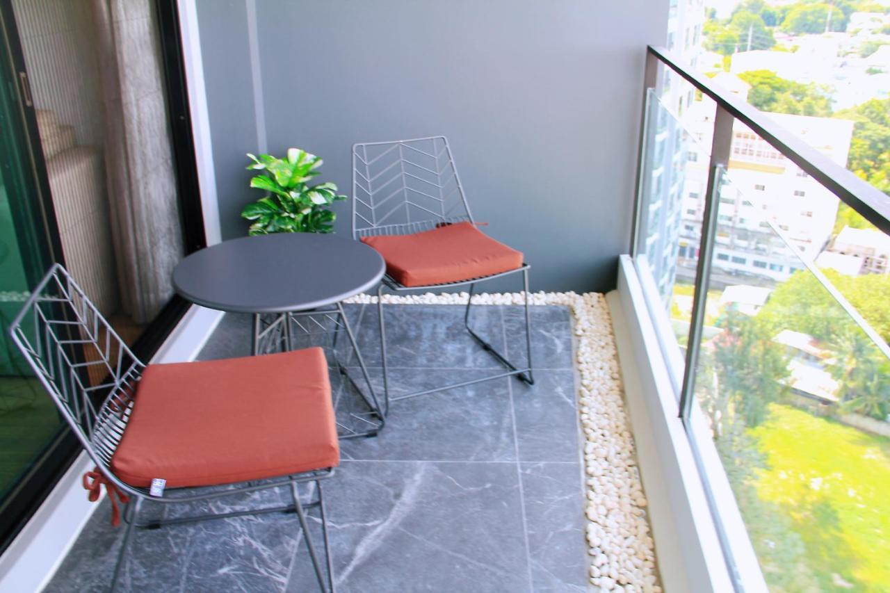 The Astra Sky River Appartement